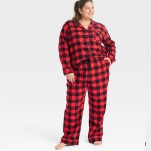 New Buffalo Plaid Pajama Set XL